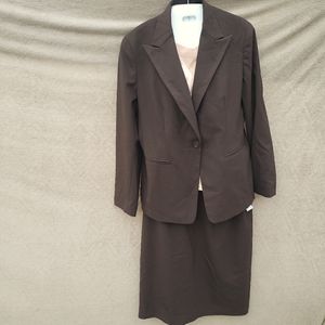 Jones New York Skirt Set